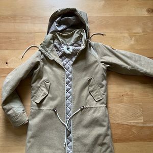 Burton women’s quilted jacket M